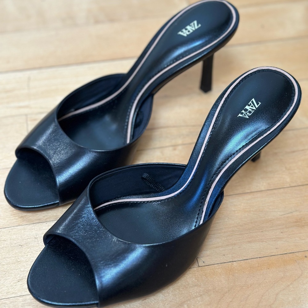Zara Elegant Black Heeled Mules